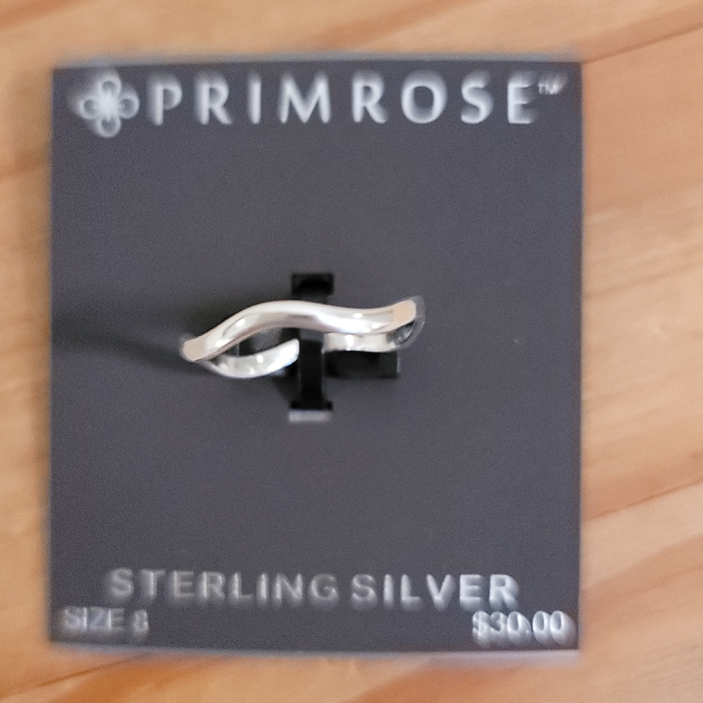 NWT STERLING SILVER RING
